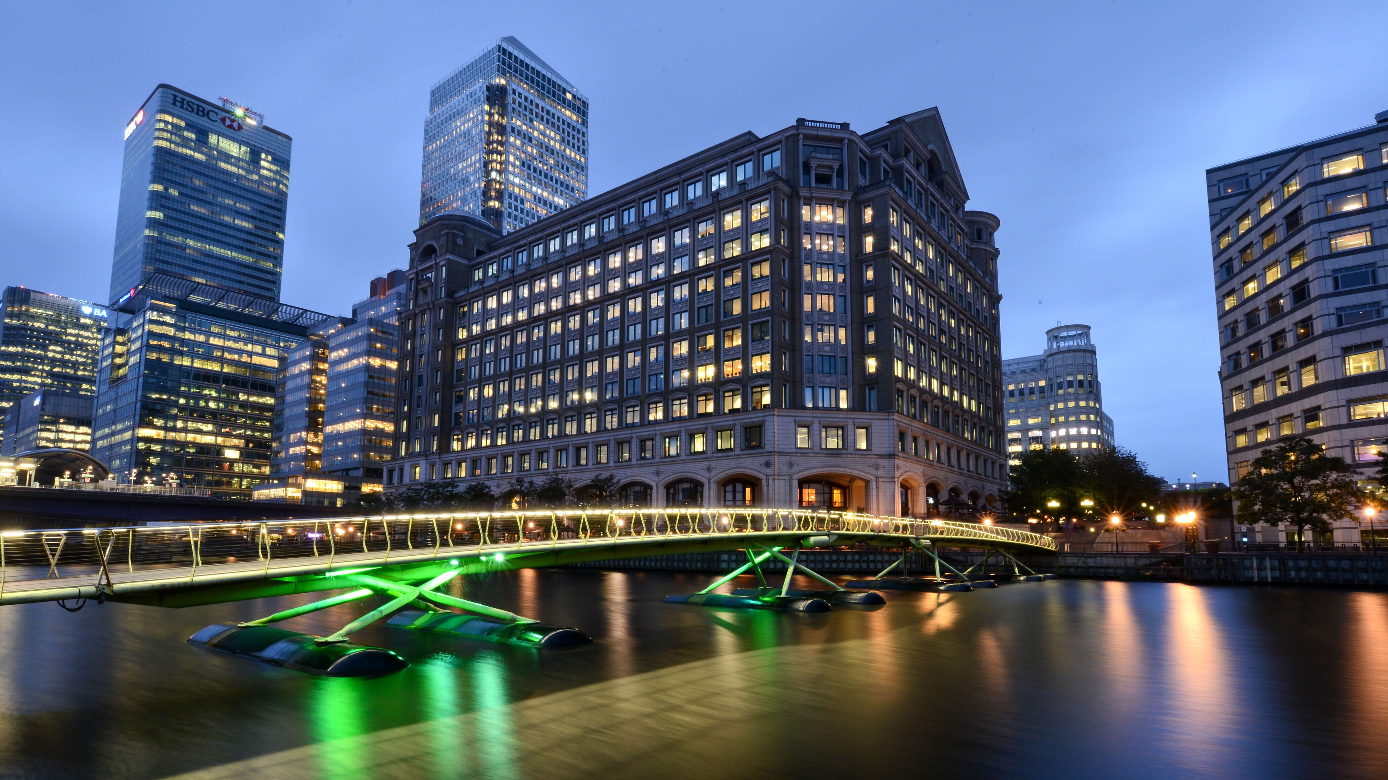 Canary Wharf and HSBC HQ from West India Quay 14675855039